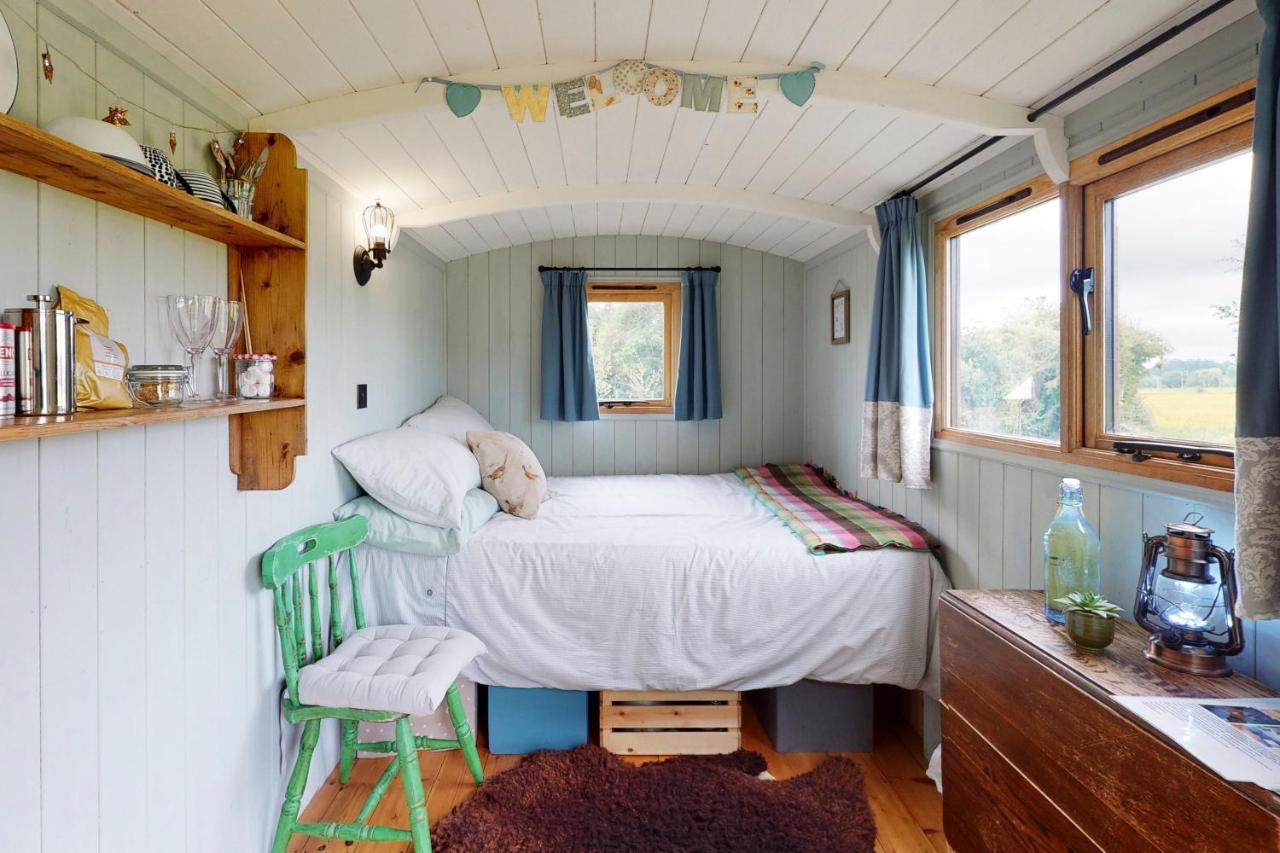 エムズワース Sindles Farm Bed & Breakfast エクステリア 写真
